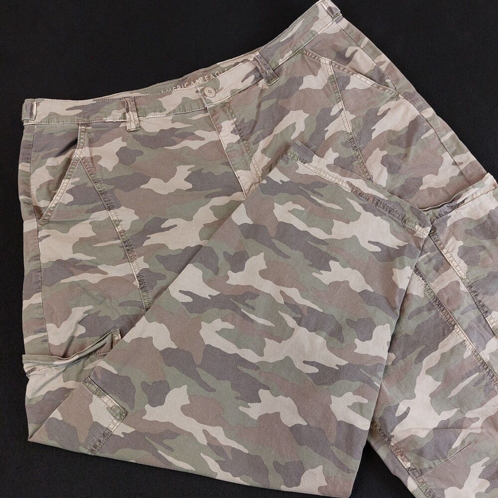 American Eagle Barrel Stretch Camo Cargo Pants Women's 18 (Fit 40x27) High Rise